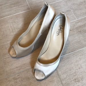 COLLETTE DINNIGAN Satin Stilettos